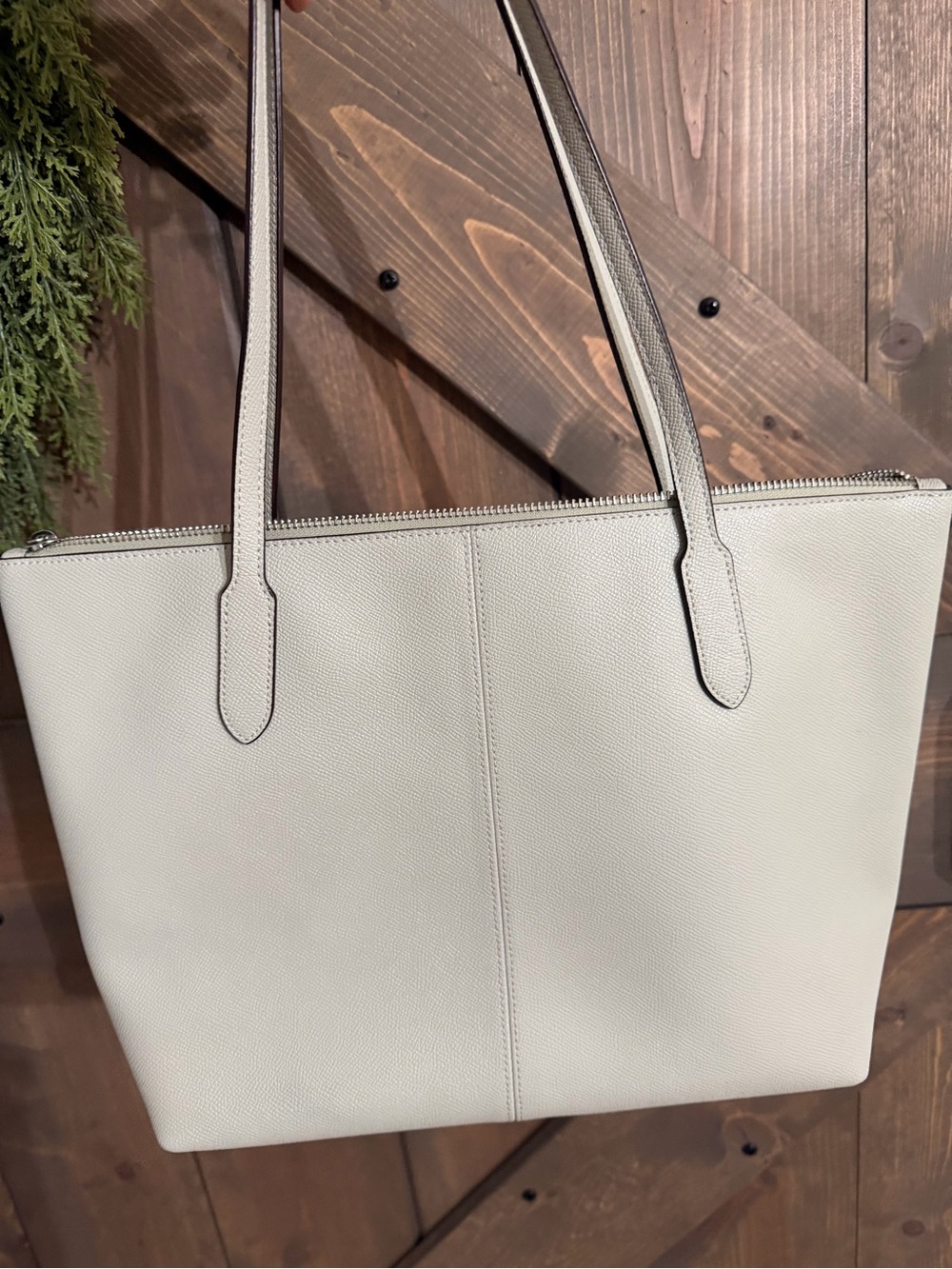Coach Light green Leather Zip Tote with Matching Wristlet - Picture 3 of 9